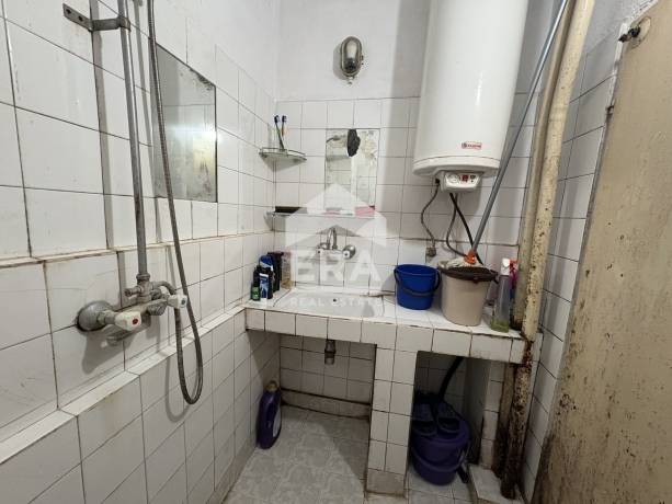 Тристаен апартамент за продажба в кв. Зона Б, Велико Търново