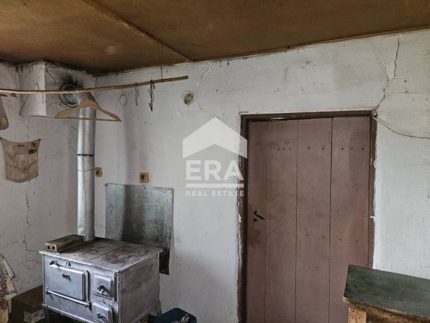 ЕКСКЛУЗИВНО! ЕРА ОСЪМ Ловеч предлага за продажба къща в с. Тепава, обл. Ловеч