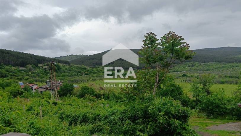 САМО В ЕРА! ЕРА Сити център продава урегулиран поземлен имот в местност"Бойчов Кладенец"