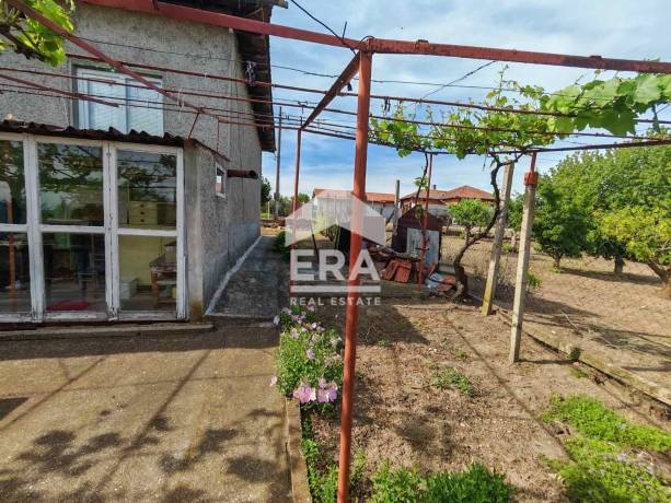 Къща за продажба в с. Белица, област Силистра