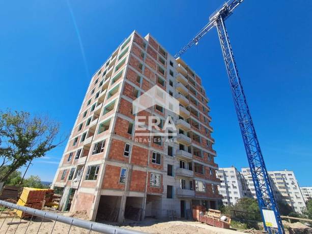 Двустаен южен апартамент за продажба, с големи стаи, в новострояща се луксозна сграда с Акт 14, жк Кайсиева градина, Варна, до Хипермаркет Алати