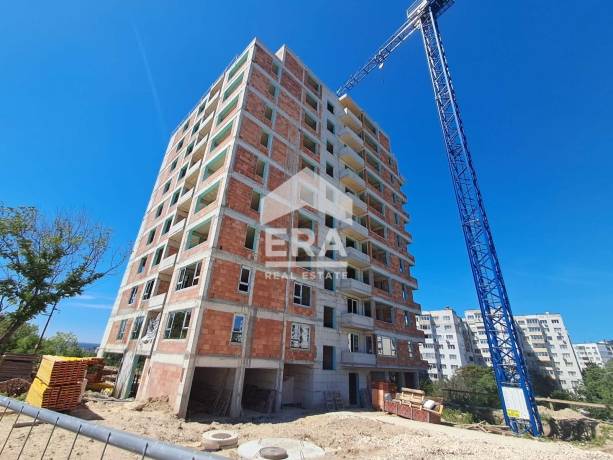 Четиристаен апартамент за продажба в кв. Кайсиева градина, Варна