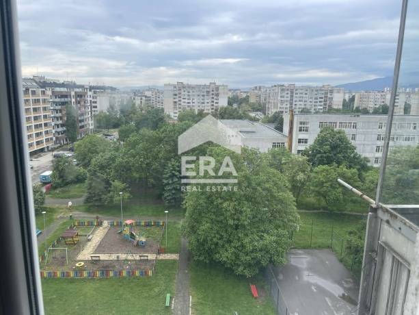 ЕКСКЛУЗИВНО! Гарсониера, с красива гледка, в ж.к. Връбница 1