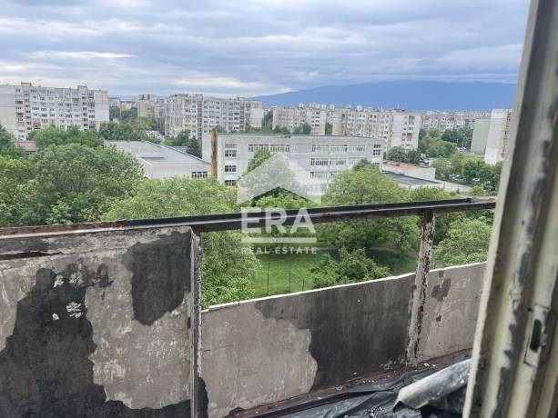 ЕКСКЛУЗИВНО! Гарсониера, с красива гледка, в ж.к. Връбница 1