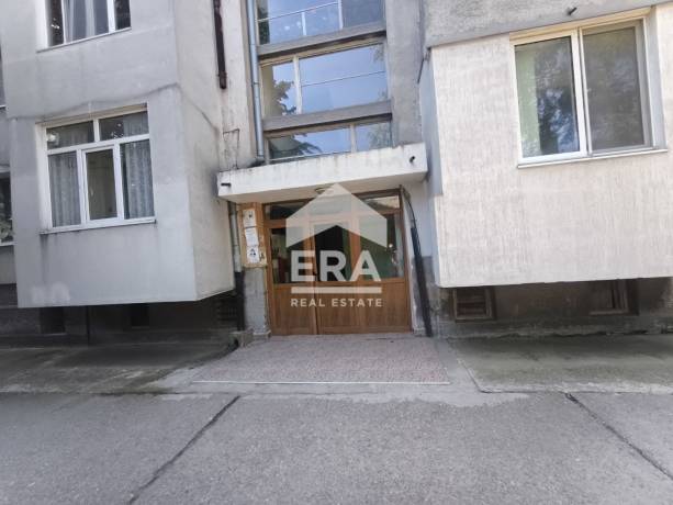 САМО в ЕРА имоти ХАСКОВО - Тристаен апартамент в кв. Република