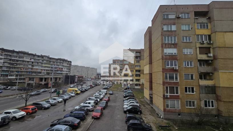 Двустаен апартамент под наем в кв. Изток, Перник