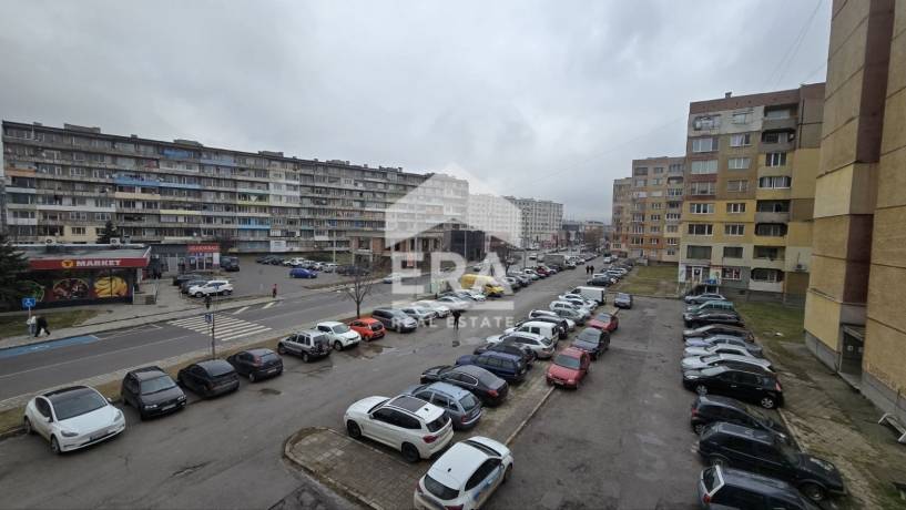 Двустаен апартамент под наем в кв. Изток, Перник