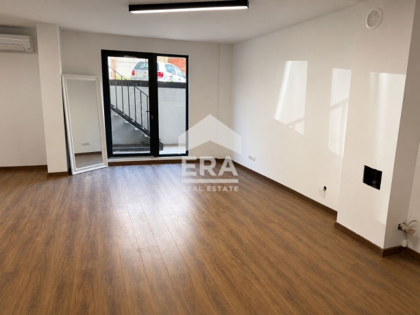 Офис за продажба в кв. Левски 1, Варна