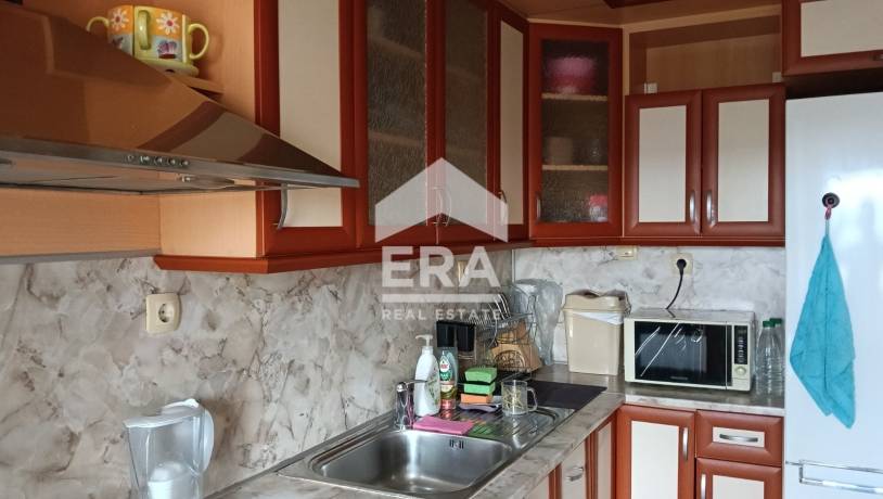 ЕРА Сити Център продава мностаен апартамент в широк център