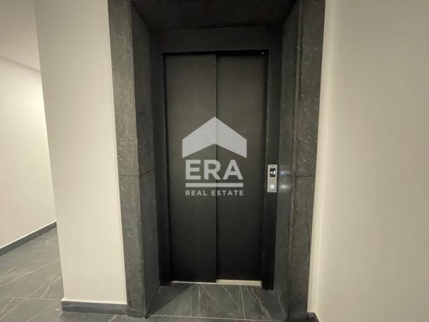 ERA Фамилия продава 4-стаен апартамент в чисто нова луксозна сграда