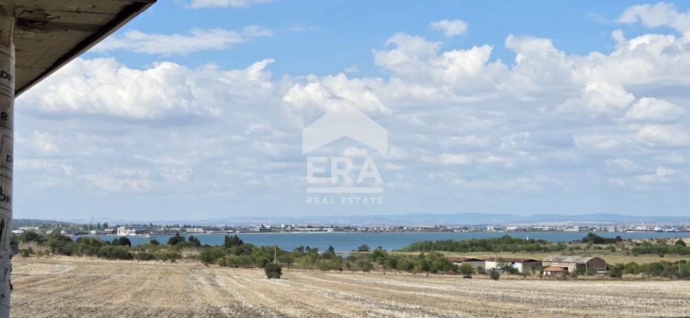 Редова къща за продажба в кв. Крайморие, Бургас