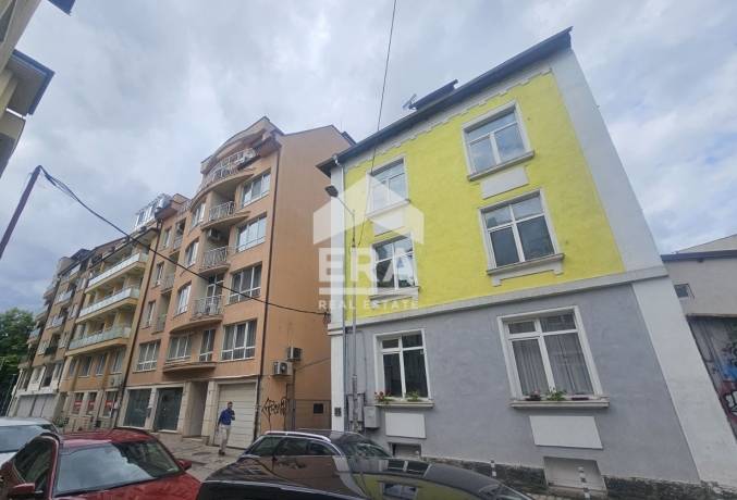 Етаж от къща за продажба в Център, София