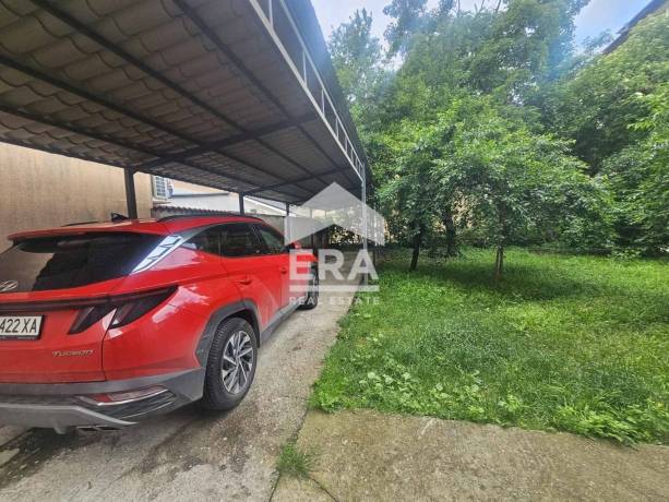 Етаж от къща за продажба в Център, София