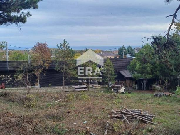 Парцел с морска панорама в м-ст Горна Трака град Варна