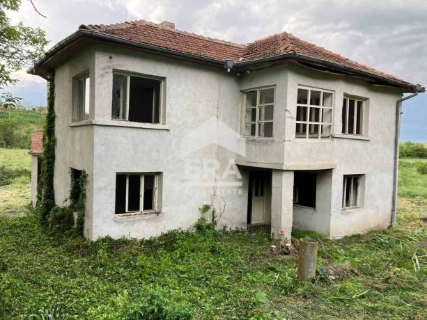 ЕРА МАКС продава масивна къща в с. Бояново