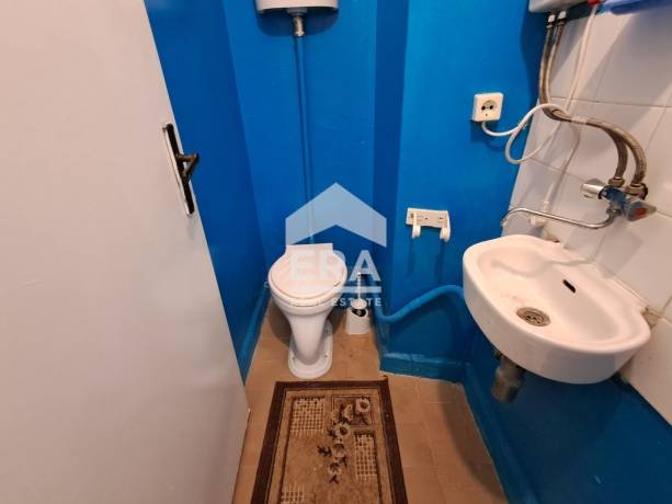 Тристаен апартамент за продажба в кв. Възраждане 1, Варна