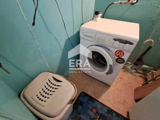 Тристаен апартамент за продажба в кв. Възраждане 1, Варна