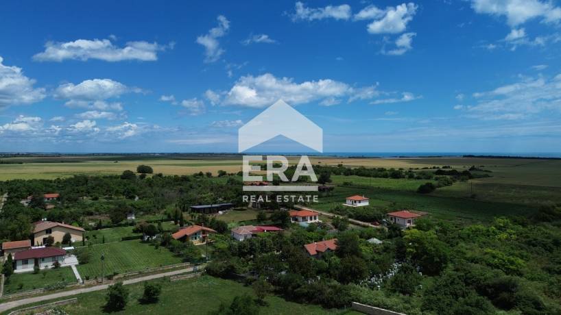 Къща за продажба в с. Езерец, област Добрич
