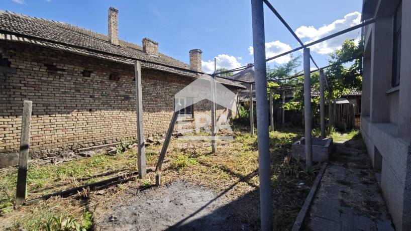 Къща за продажба в гр. Попово, област Търговище