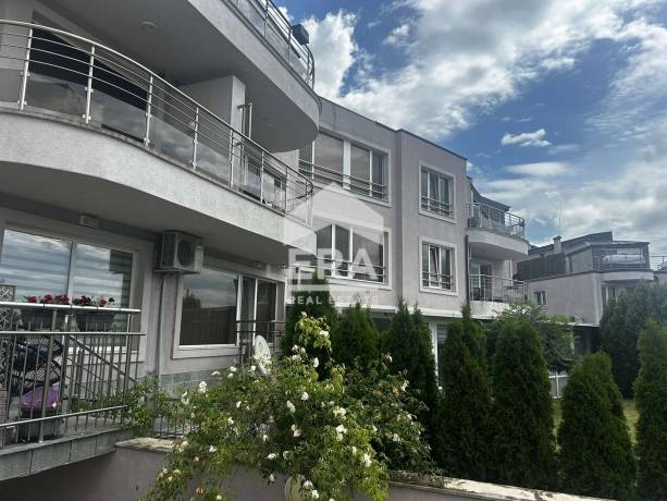 Тристаен, обзаведен, югоизточен апартамент за продажба, с морска панорама, в затворен тип комплекс, м-т Траката, Варна