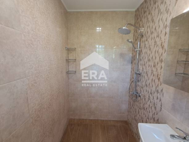 Къща за продажба в с. Езерец, област Добрич