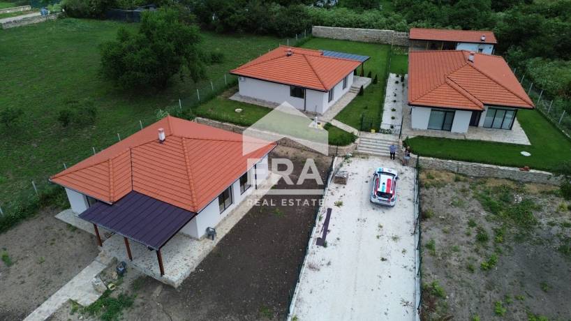 Къща за продажба в с. Езерец, област Добрич