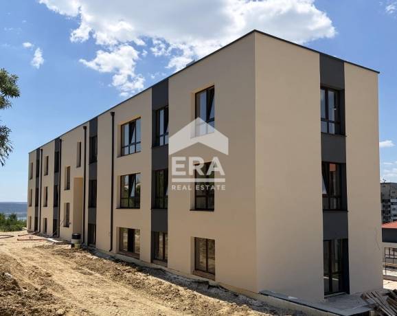 Двустаен апартамент за продажба в м-т Пчелина, Варна