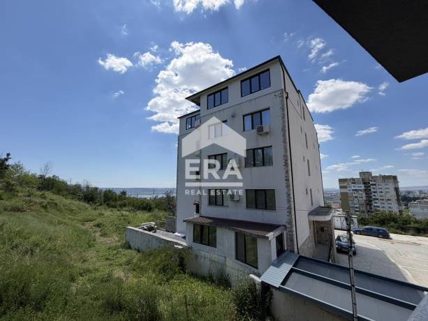 Тристаен апартамент за продажба в м-т Пчелина, Варна