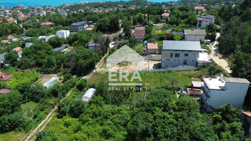 Ексклузивен, урегулиран поземлен имот за продажба, с ПУП, вода и морска панорама, в м-т Манастирски рид, Варна, на 400 м от главния път за кк Златни пясъци