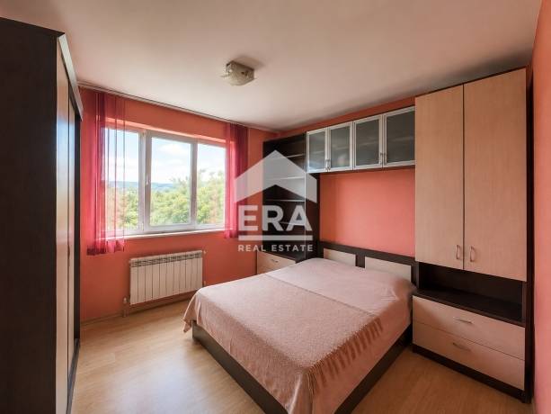 Етаж от къща за продажба равен парцел с площ 400 кв.м в кв. Виница, гр. Варна.