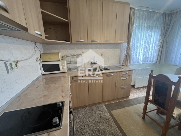 Етаж от къща под наем в кв. Требич, София