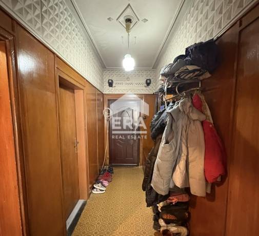 Четиристаен апартамент за продажба в Център, Велико Търново