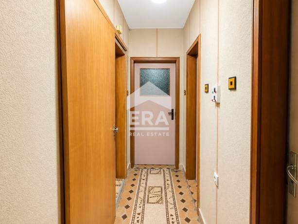 Многостаен апартамент за продажба в кв. Боровец, Търговище