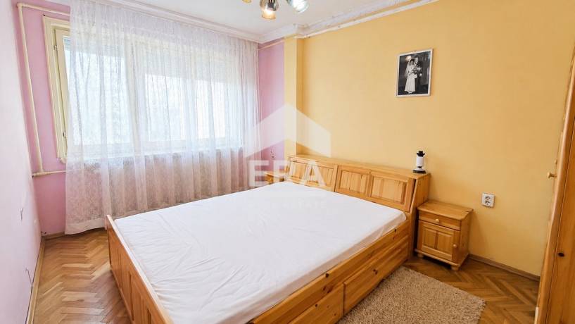 Многостаен апартамент за продажба в кв. Боровец, Търговище