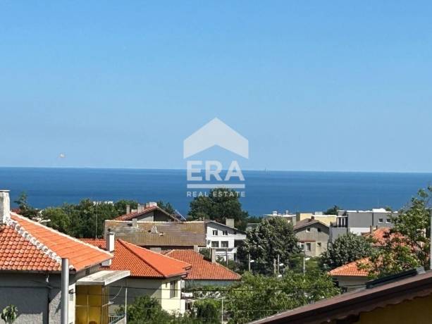 Тристаен апартамент с морска панорама в кв. Виница град Варна