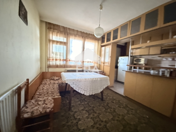 Тристаен апартамент за продажба в Център, Силистра