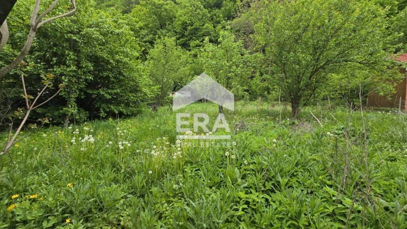 ЕРА Надежда продава равен парцел сред невероятна природа в с. Реброво, община Своге