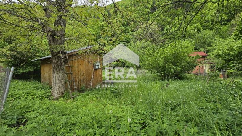 ЕРА Надежда продава равен парцел сред невероятна природа в с. Реброво, община Своге