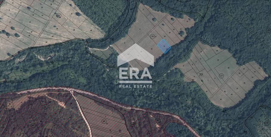Ера Надежда продава парцел в гр. Правец, обл. София