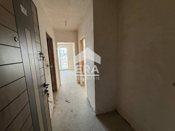 Двустаен южен апартамент за продажба, с голяма дневна, в новострояща се сграда пред Акт 15, в кв. Левски, Варна, в близост до УМБАЛ Св. Марина (Терапията)