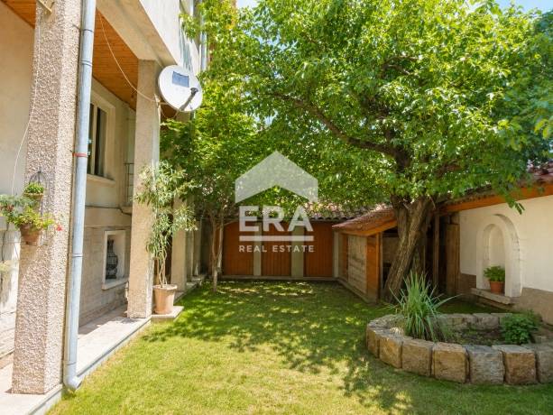 Етаж от къща за продажба в кв. Павлово, София