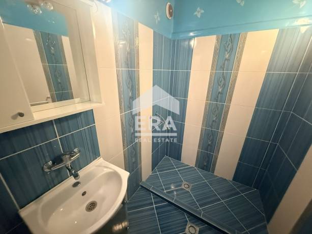 Четиристаен апартамент за продажба в кв. Дружба 3, Русе