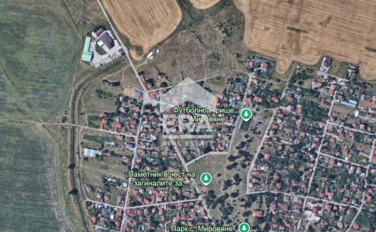 ПАРЦЕЛ ЗА ПРОДАЖБА | с. Мировяне, до парка и футболното игрище