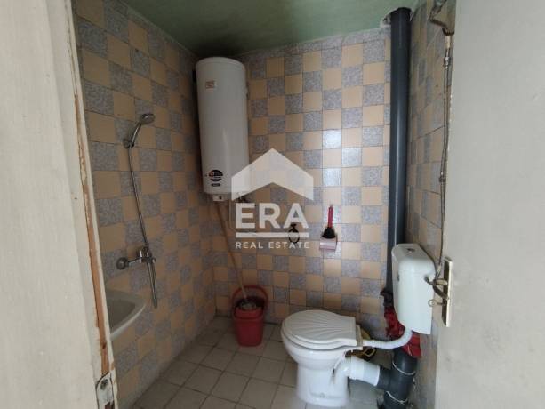 Етаж от къща за продажба в кв. Македонски, Хасково