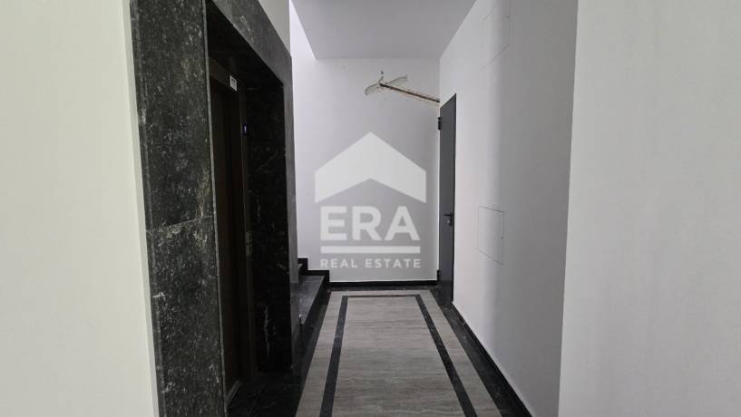 Четиристаен апартамент за продажба в кв. Витоша, София