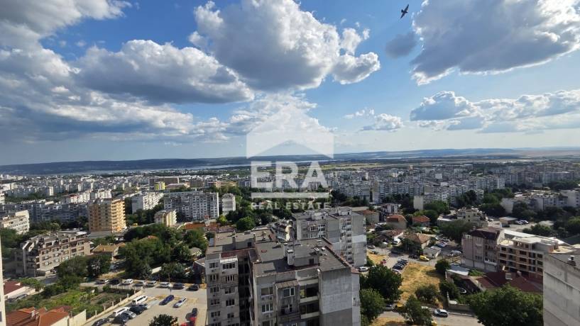 Четиристаен апартамент за продажба в кв. Владислав Варненчик 1, Варна