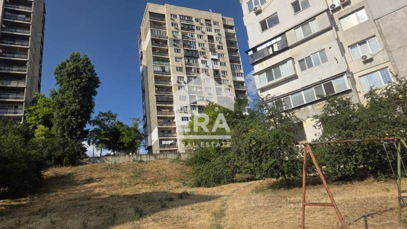 Четиристаен апартамент за продажба в кв. Владислав Варненчик 1, Варна