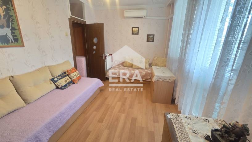 Четиристаен апартамент за продажба в кв. Владислав Варненчик 1, Варна