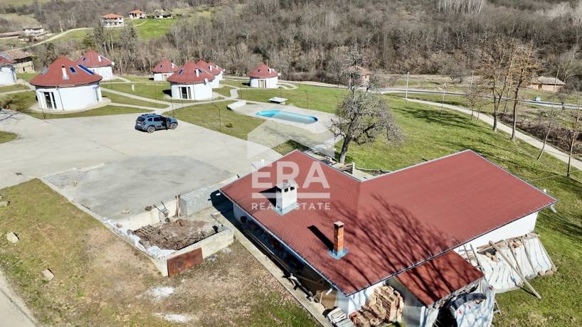 Бизнес имот за продажба в с. Малка Черковна, област Търговище