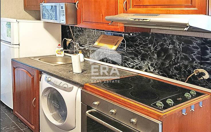 ERA Фамилия отдава под наем двустаен апартамент в кв. Разсадника